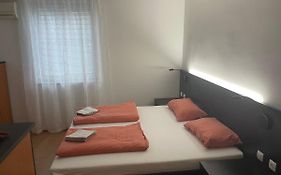 Room Aa